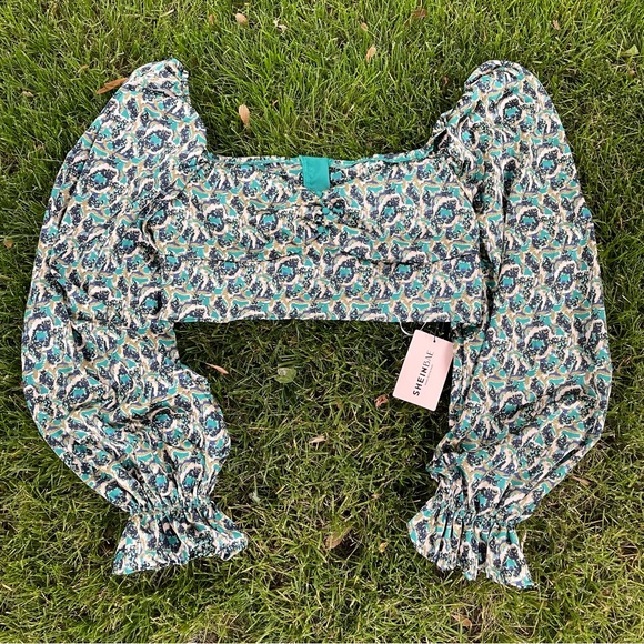 SHEIN Floral Balloon Sleeve Top - Picture 6 of 6